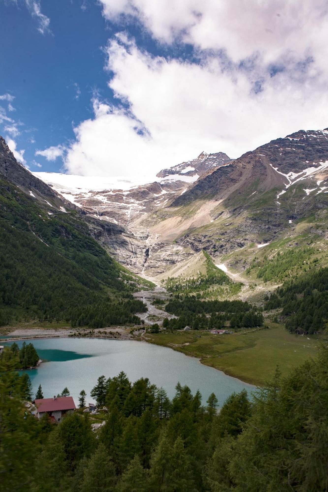 Ristorante Pensione Chalet Stazione Poschiavo Buitenkant foto